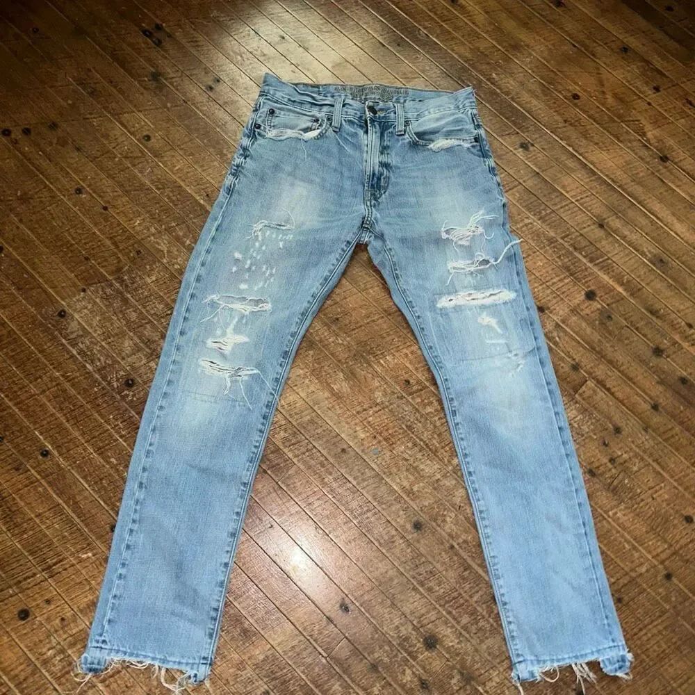 American Eagle distressed destroyed slim normcore 29x30 jeans